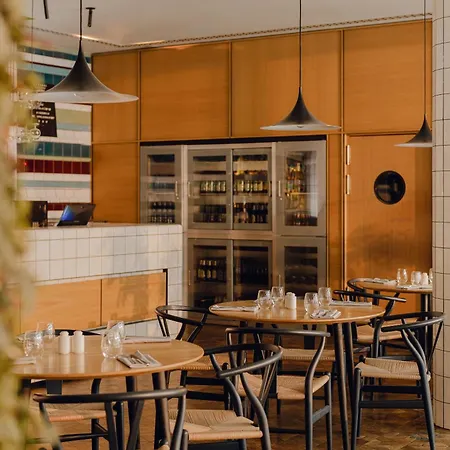 普罗弗罗茨瓦夫斯塔勒米亚斯托酒店