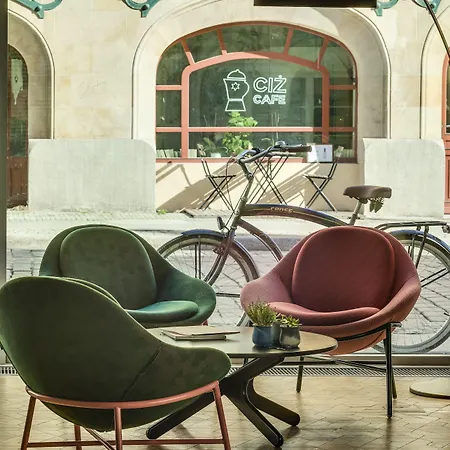 普罗弗罗茨瓦夫斯塔勒米亚斯托酒店